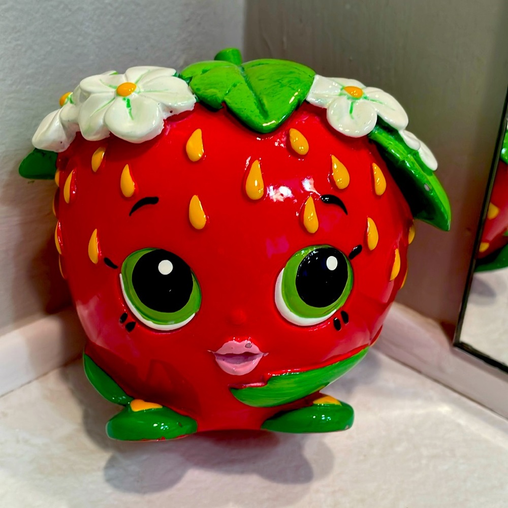 Strawberry Kids Toothbrush Holder